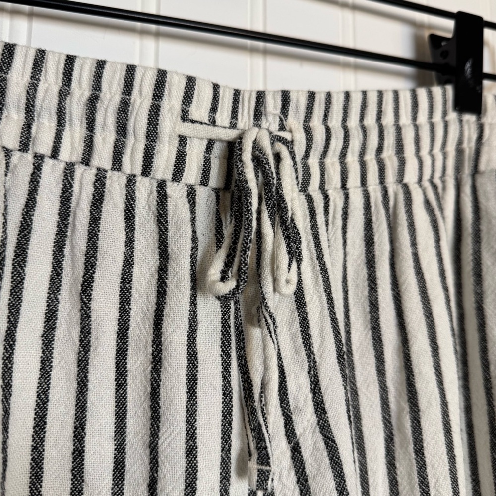 Old Navy Linen Blend Mid-Rise Cropped Striped Pull On Pants Women’s Size Small - Picture 6 of 13